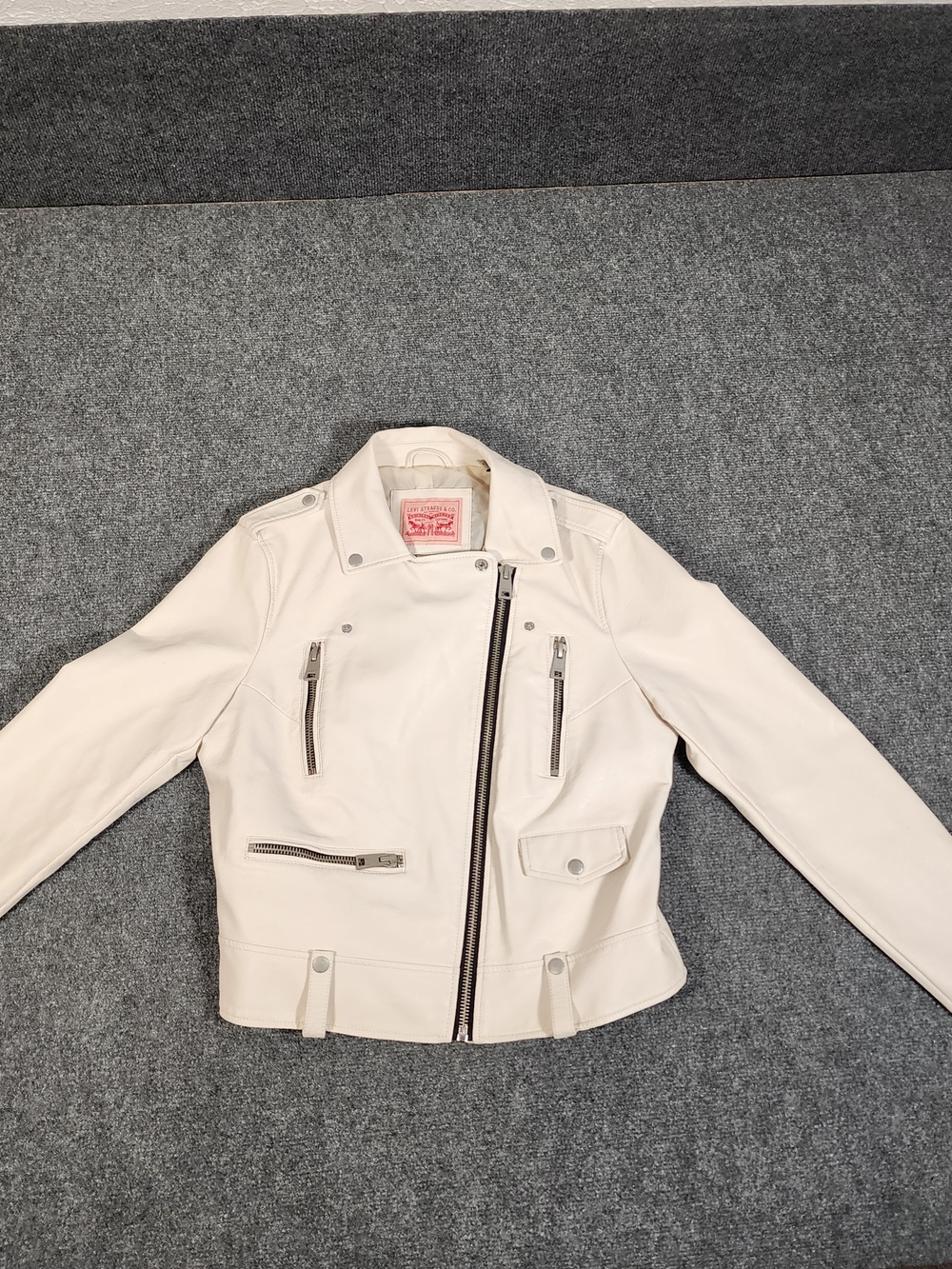 Levi's Women's White motorcycle Jacket Size L Zipper Pockets Snap Buttons